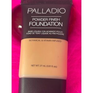 Palladio - Powder Finish Foundation -In The Buff